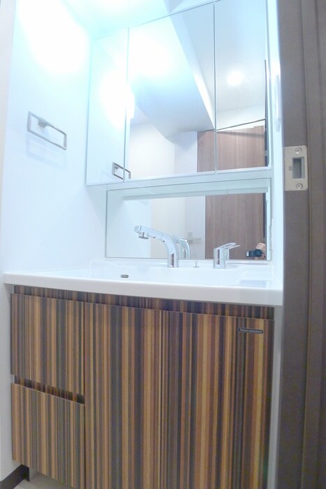 物件内観写真11　(洗面)