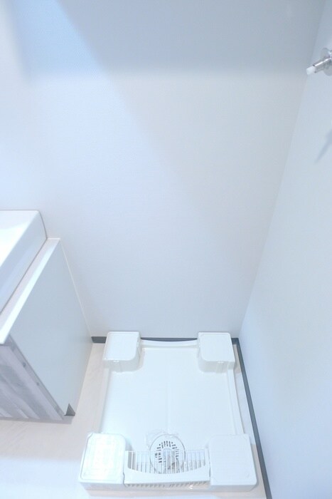 物件内観写真12　(洗濯機置場)