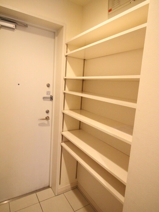 物件内観写真15　(靴箱)