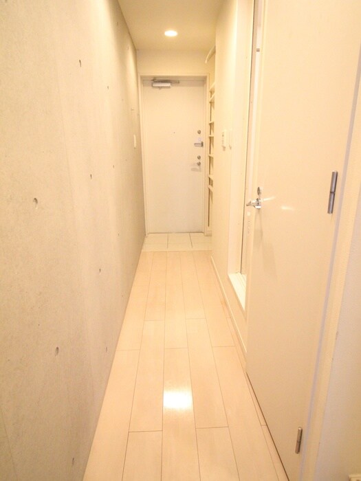 物件内観写真16　(廊下)