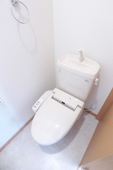 物件内観写真9　(トイレ)