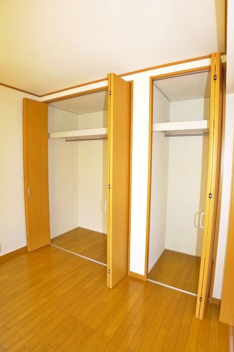 物件内観写真12　(収納)