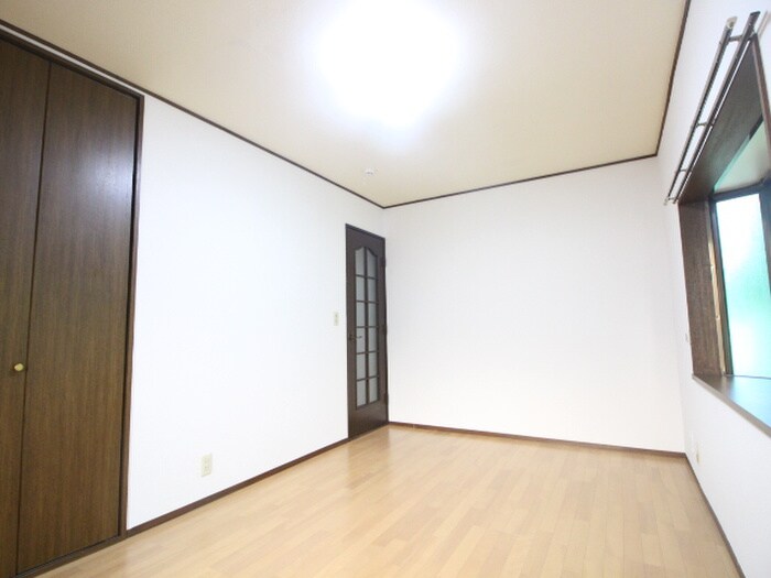 物件内観写真9　(居室)