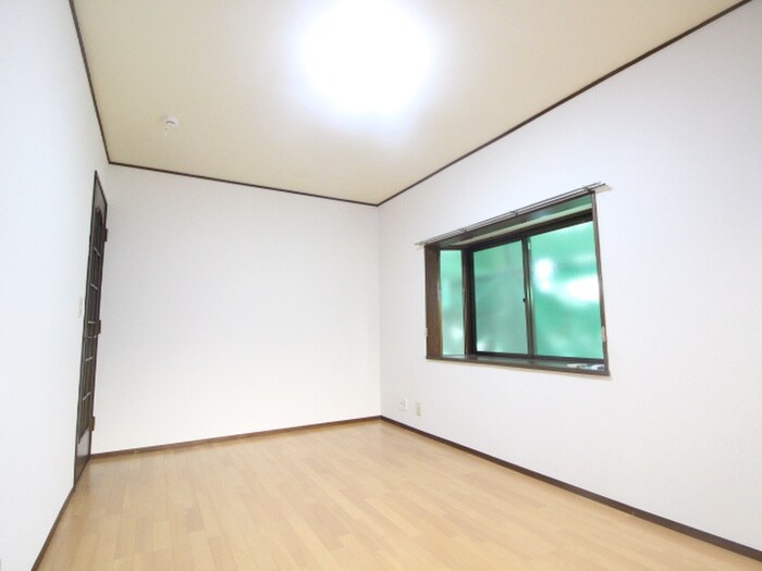物件内観写真10　(居室)