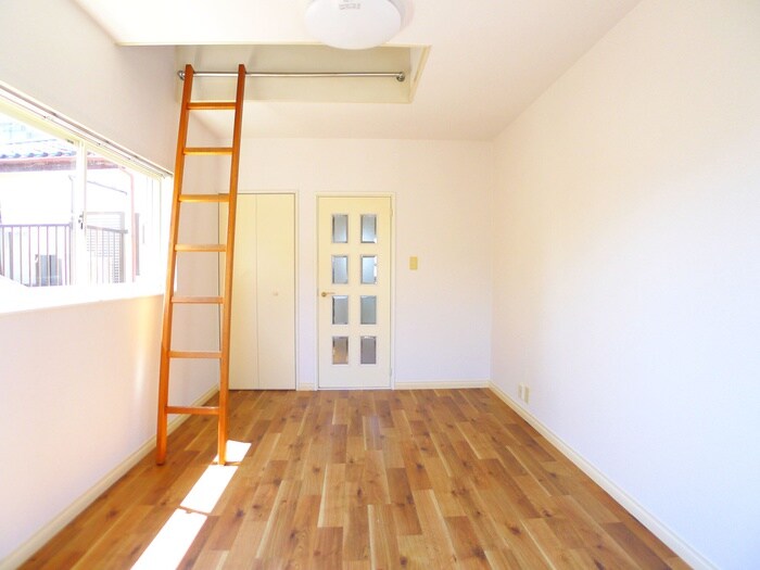 物件内観写真3　(居室)