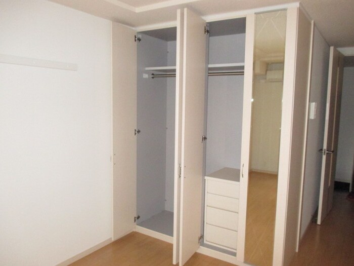 物件内観写真15　(収納)