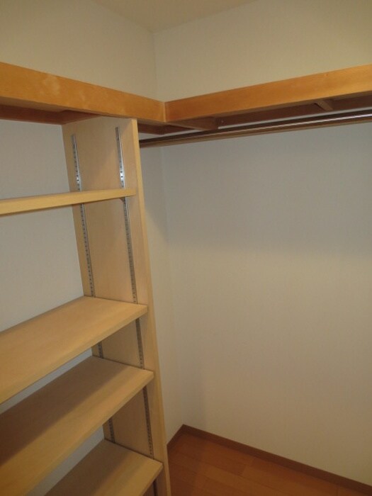 物件内観写真8　(収納)