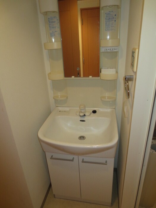 物件内観写真11　(洗面)