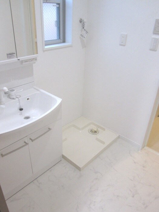 物件内観写真11　(洗面)