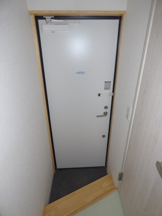 物件内観写真14　(玄関)