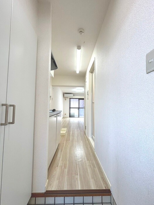 物件内観写真13　(廊下)