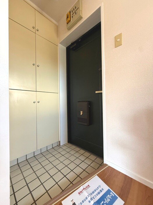 物件内観写真14　(玄関)