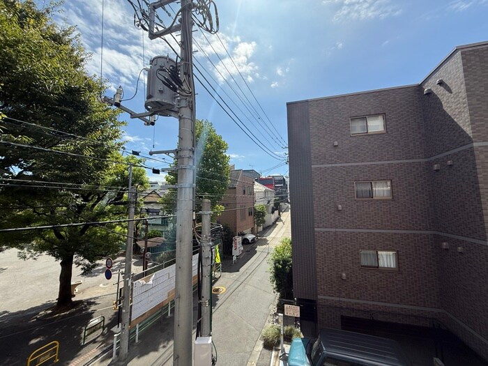 物件内観写真16　(室内からの展望)