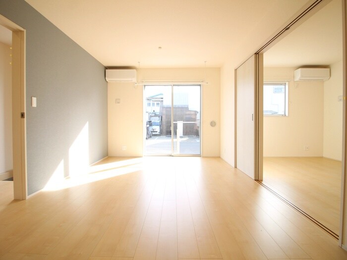 物件内観写真7　(居室)