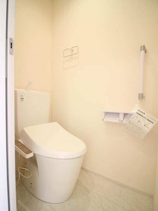 物件内観写真14　(トイレ)