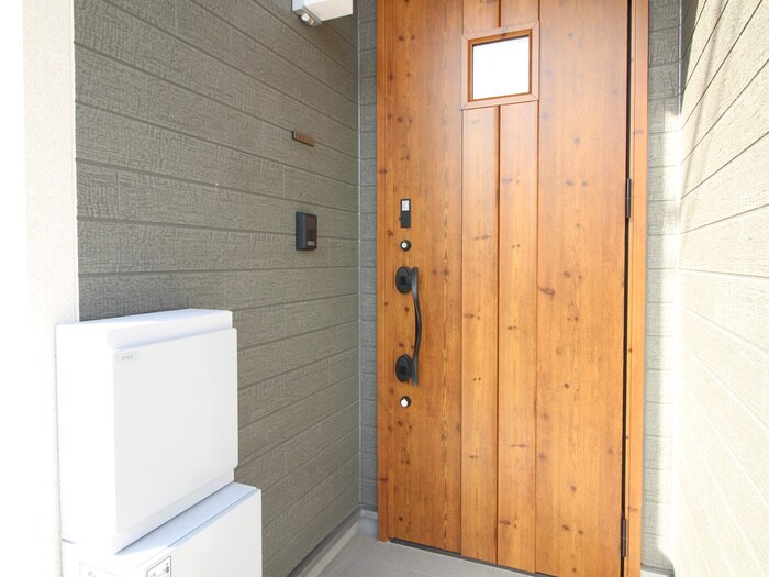 物件内観写真16　(玄関)