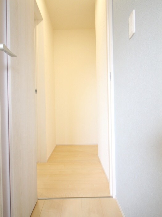 物件内観写真20　(廊下)