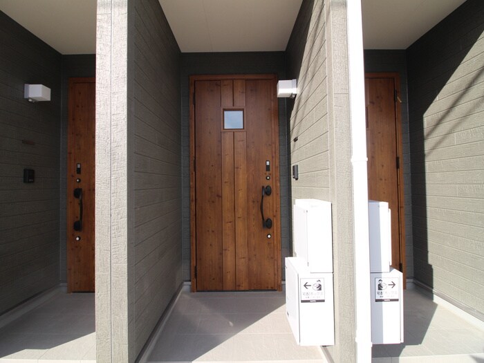 物件内観写真21　(玄関)