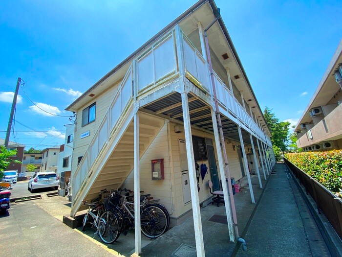 物件外観写真5　(エントランス部分)