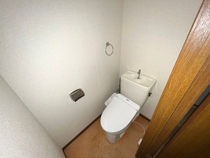 物件内観写真14　(トイレ)