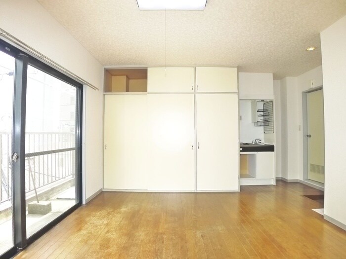 物件内観写真9　(居室)