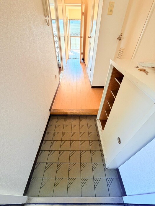 物件内観写真22　(玄関)