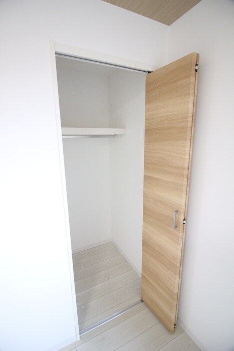 物件内観写真12　(収納)