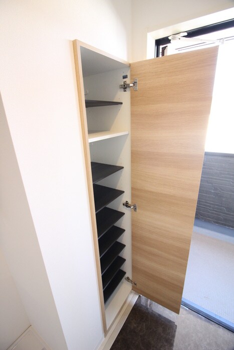 物件内観写真16　(靴箱)