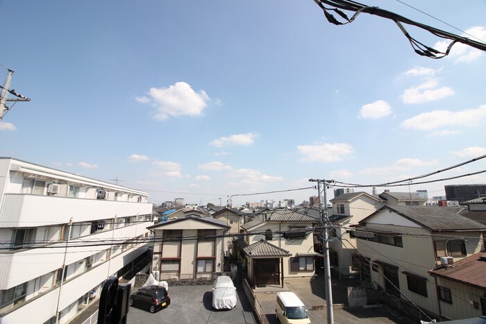 物件内観写真17　(室内からの展望)