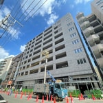 建築中