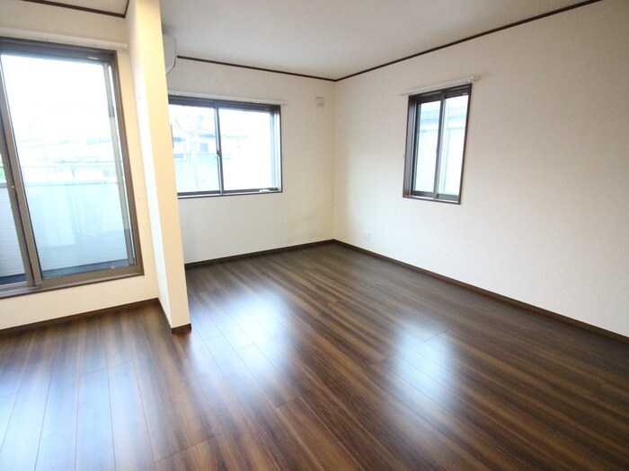 物件内観写真8　(居室)