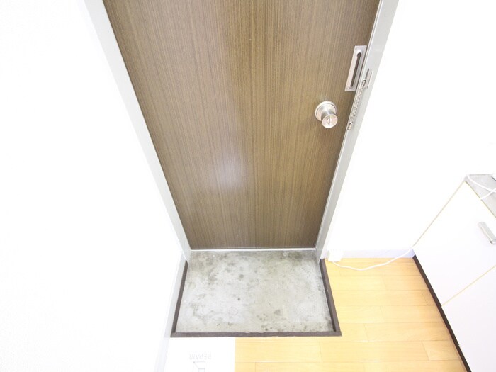 物件内観写真10　(玄関)
