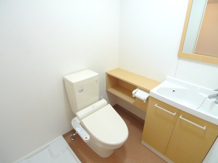 物件内観写真11　(トイレ)