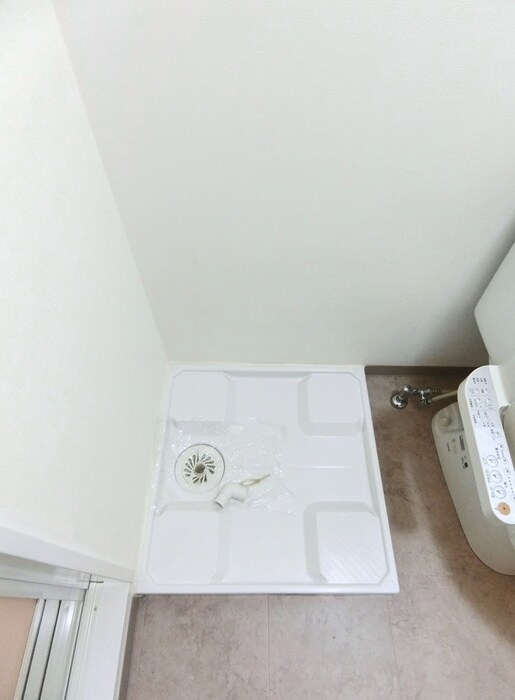 物件内観写真11　(洗濯機置場)