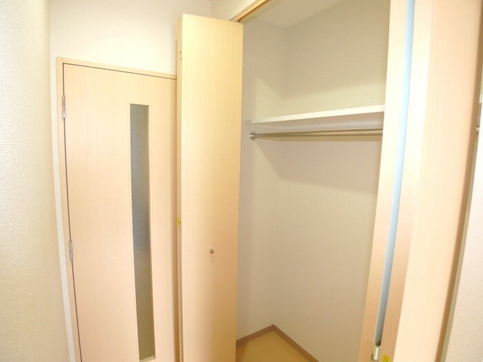 物件内観写真12　(収納)