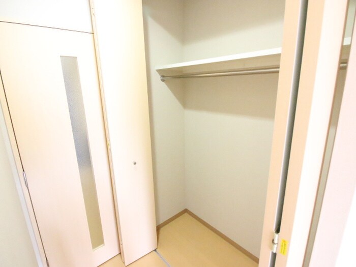 物件内観写真13　(収納)