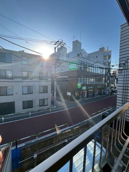 物件内観写真20　(室内からの展望)