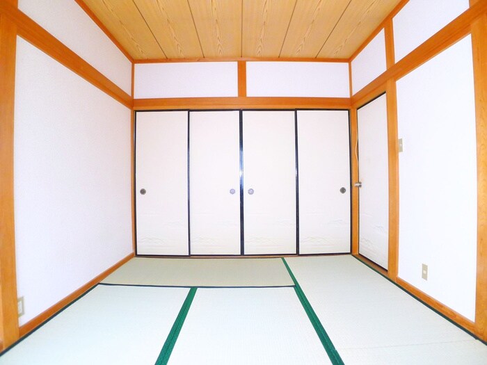 物件内観写真8　(居室)