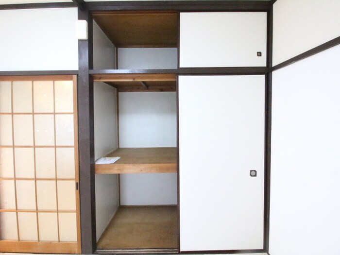 物件内観写真10　(収納)
