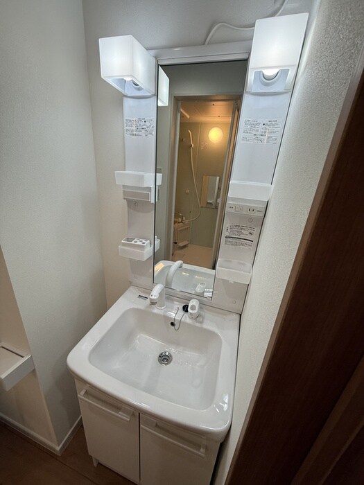 物件内観写真9　(洗面)