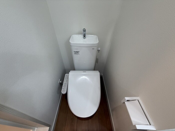 物件内観写真11　(トイレ)