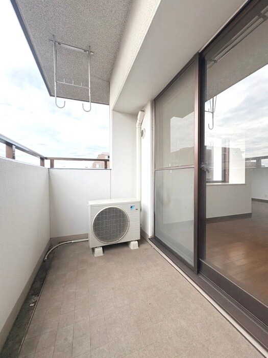 物件内観写真16　(室内からの展望)