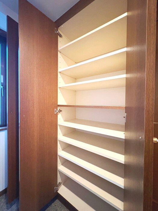 物件内観写真16　(靴箱)