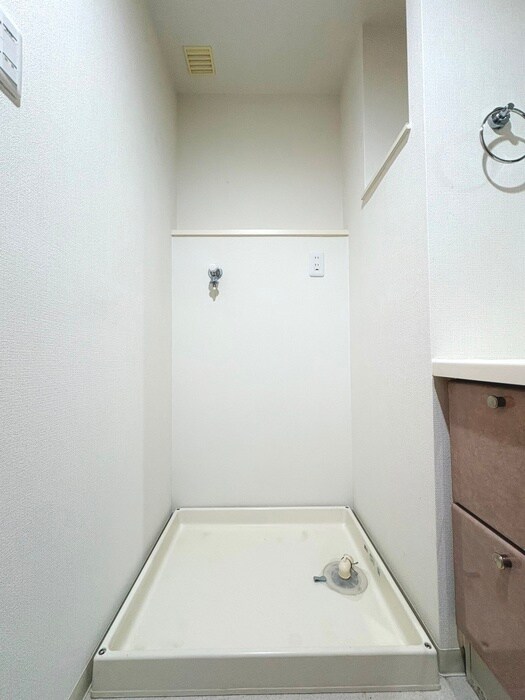 物件内観写真22　(洗濯機置場)