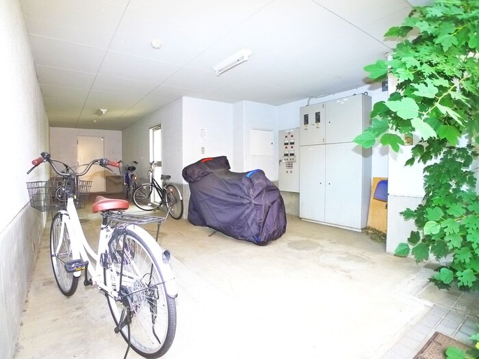 物件外観写真3　(駐輪場)