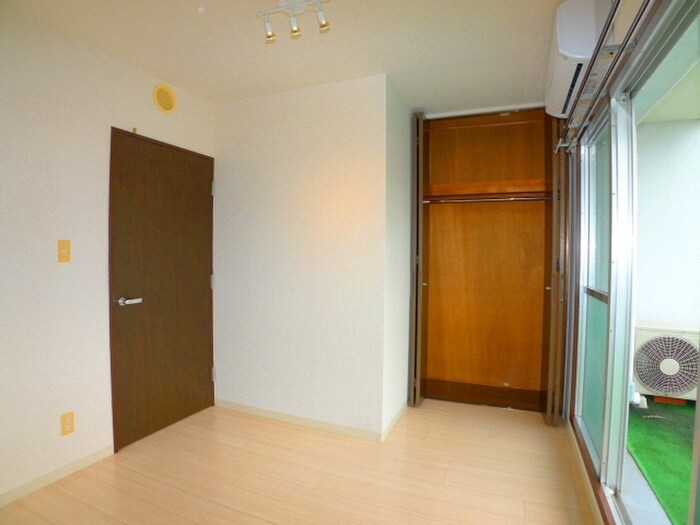 物件内観写真12　(居室)