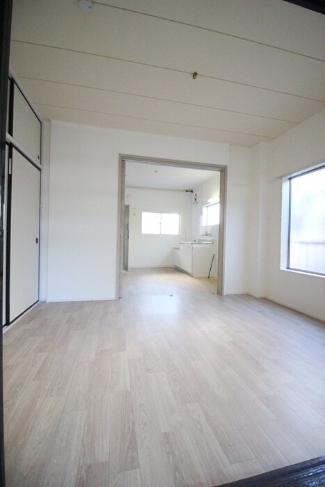 物件内観写真13　(廊下)