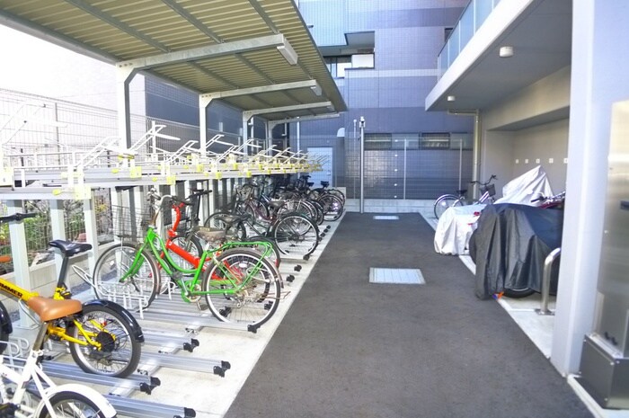物件外観写真3　(駐輪場)