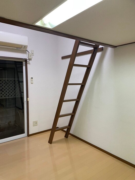 物件内観写真10　(居室)