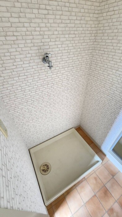 物件内観写真13　(洗濯機置場)